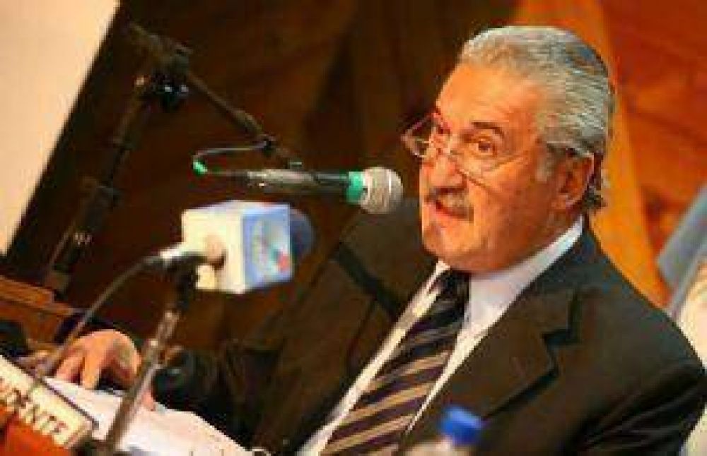 De Paolo marc� diferencias con el Gobierno provincial