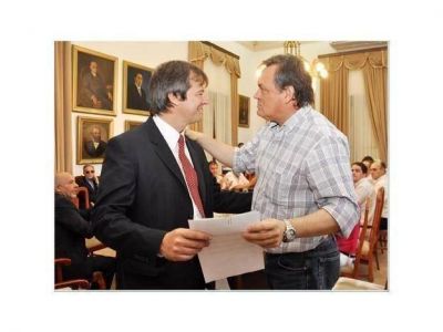 El gobierno entreg� un mill�n de pesos para mejorar casas 