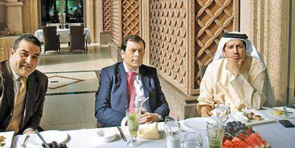 Zamora expuso las potencialidades de Santiago en Abu Dhabi 
