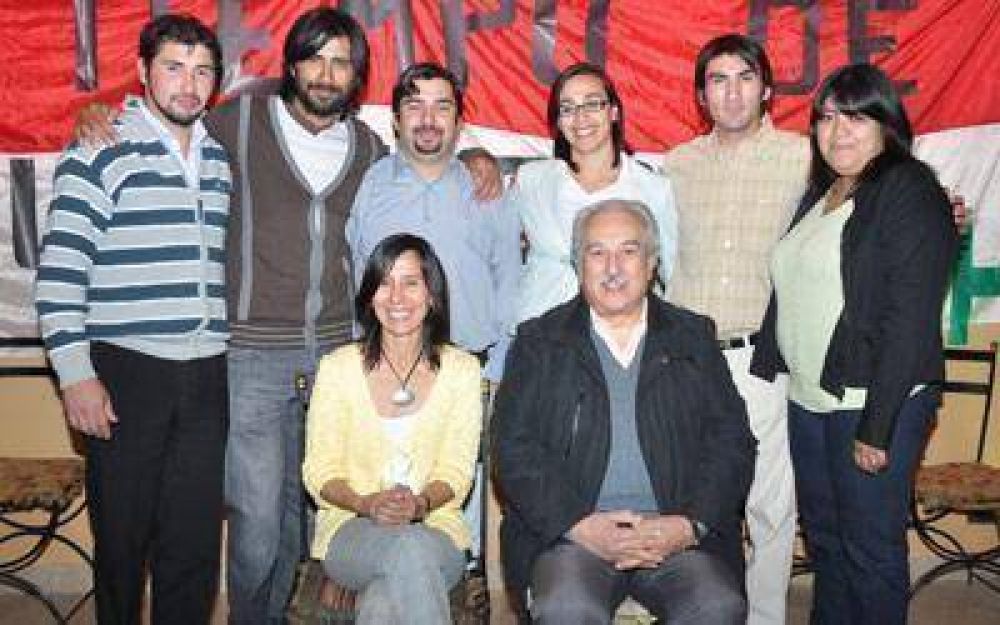 En R�o Mayo presentaron la alianza del PACh y la UCR