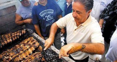 Duhalde: �Son imb�ciles los que creen que el orden es de derecha�