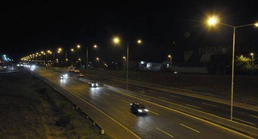  Destacan que la nueva iluminaci�n de la Panamericana es producto de gestiones de la pol�tica local