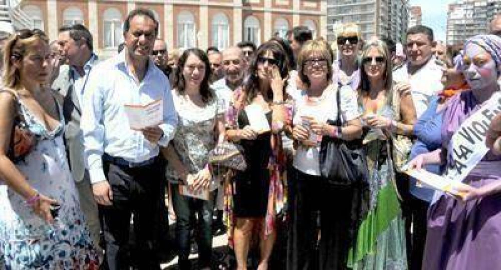 "Cuando se ataca a una mujer se ataca al coraz�n de la familia"