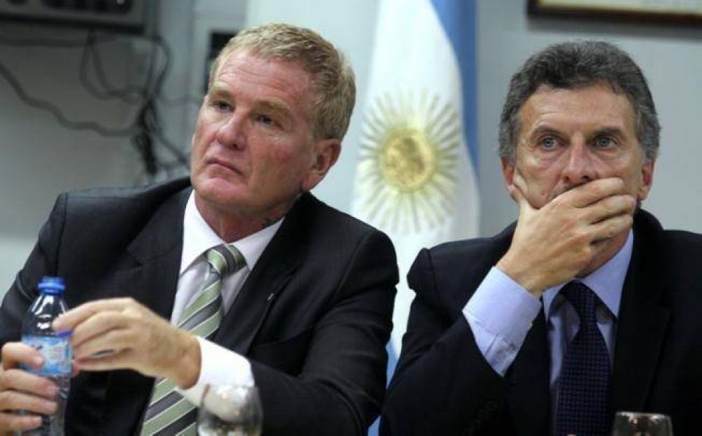 De Narv�ez se acerca a Macri y le pide que unifique las elecciones
