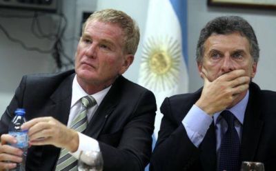 De Narv�ez se acerca a Macri y le pide que unifique las elecciones