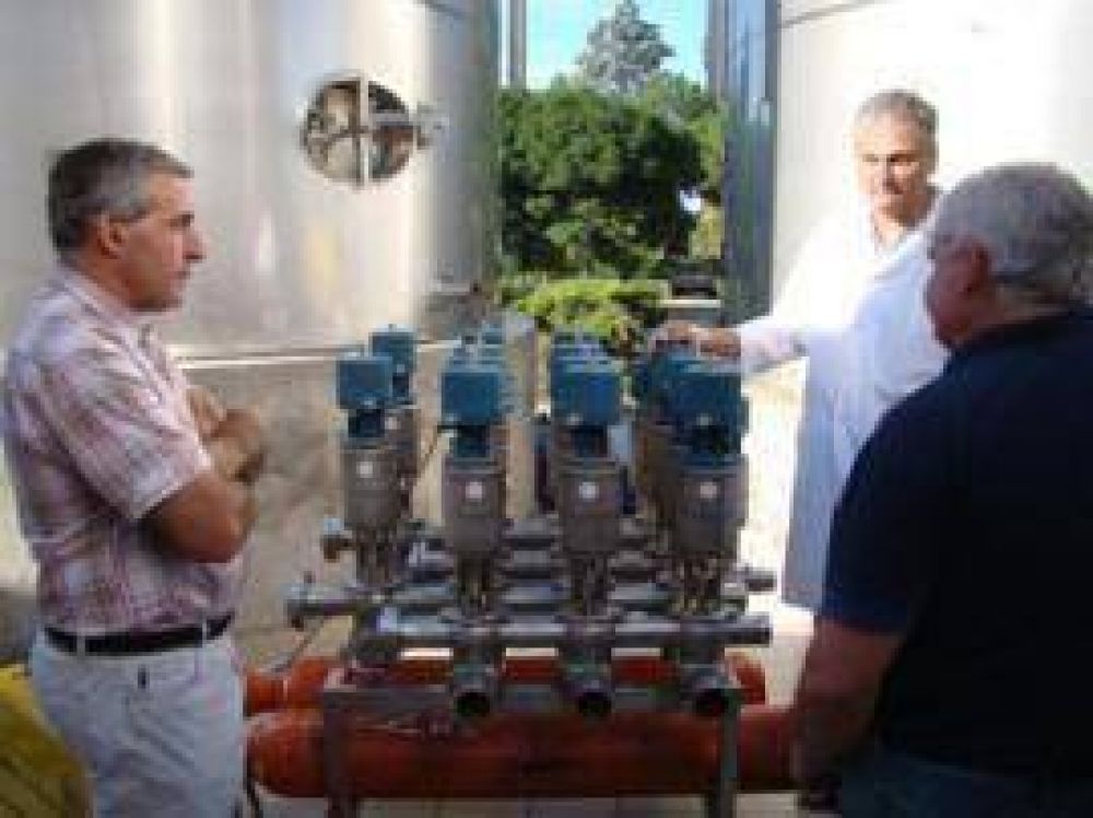 Salliquel� Visita a la Planta de La Seren�sima en Leubuc�