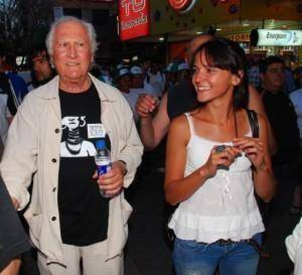 �Pino es el pol�tico m�s querido�