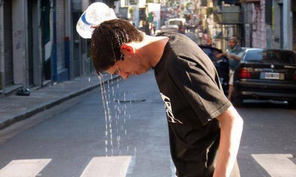 La sensaci�n t�rmica ya supera los 38� y rige el alerta naranja por la ola de calor