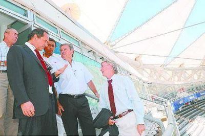 Fuerte movida pol�tica por la inauguraci�n del techo del Estadio Unico