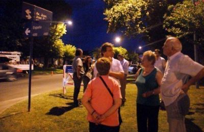 Se inaugur� la obra de alumbrado nuevo de la avenida Paso