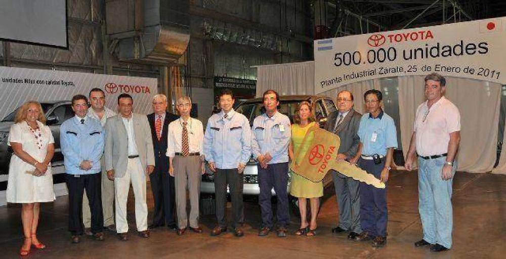 Responsabilidad Social Empresaria TOYOTA ARGENTINA don� a nuestro Hospital la unidad 500 mil fabricada en su planta de Z�rate