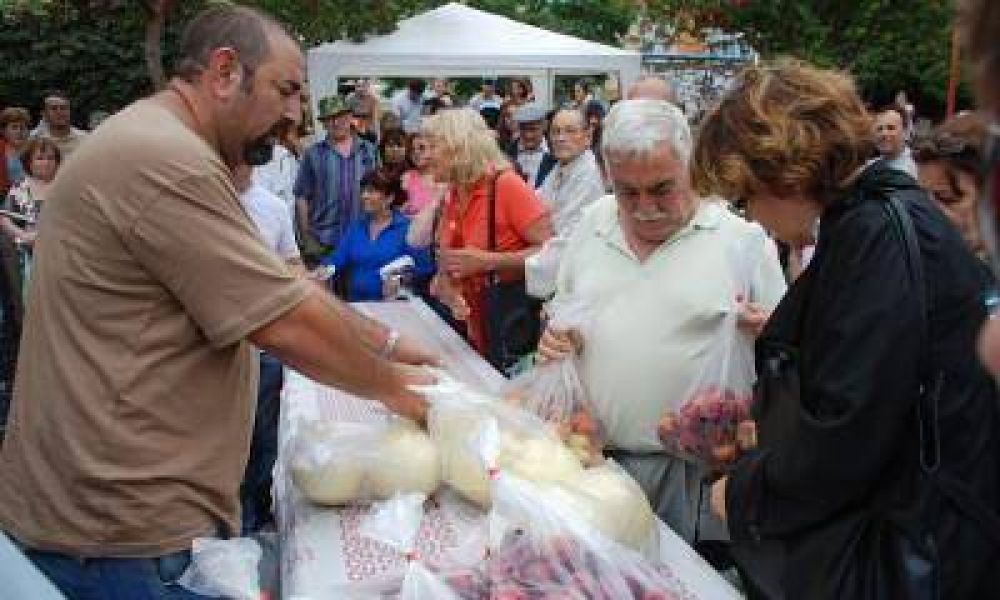 Mendoza ya comercializ� en Buenos Aires m�s de 350 mil kilos de fruta