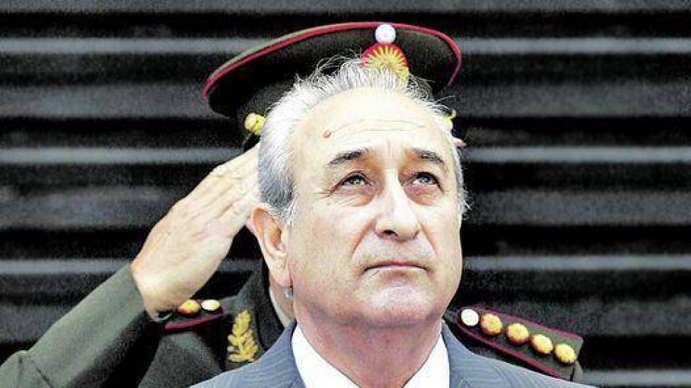 Narcoavi�n: el ministro de Defensa sali� a despegar a la Fuerza A�rea