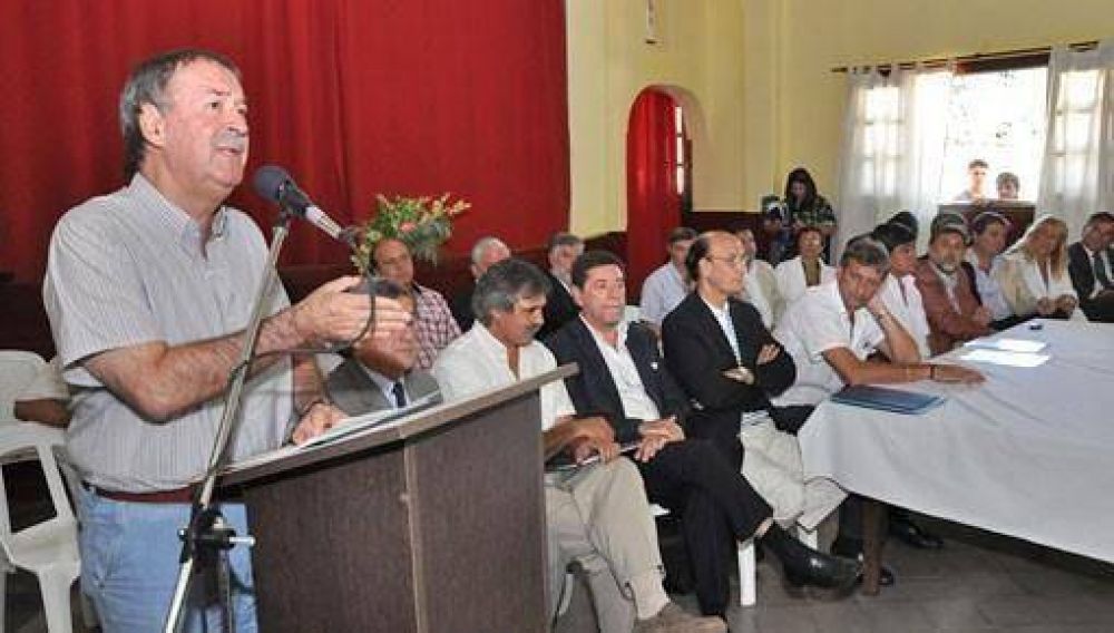 Schiaretti terminar�a su gesti�n con el Gabinete que asumi� en el 2007