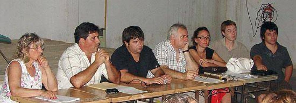 Un centenar de vecinos logr� compromiso de la oposici�n 