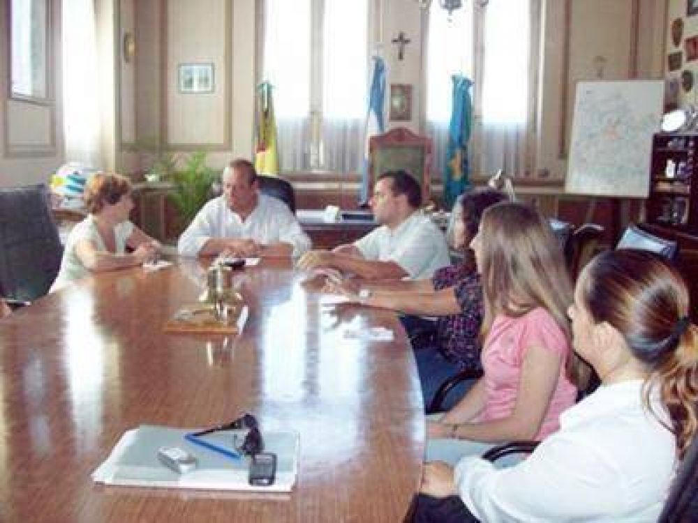 Convenio entre el municipio y el Grupo Construyendo