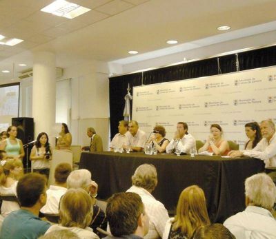 El evento multisectorial cuenta adem�s, con un Centro de Negocios que permite que los expositores se pongan en contacto con m�s de 2.500 empresas con las que tuvieron oportunidad de realizar intercambios comerciales. El cierre de inscripci�n ser� el 15 de