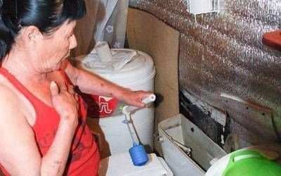 Un derrame de agua inund� cinco departamentos del 30 de Octubre