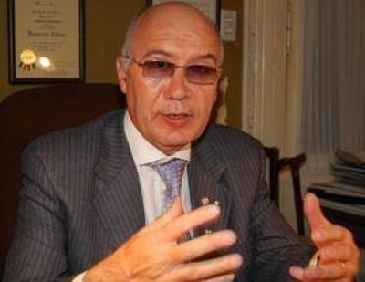 Anuncio Gorosito la construcci�n de una nueva plaza de la salud en el parque Francisco Emparanza (aguas corrientes) 