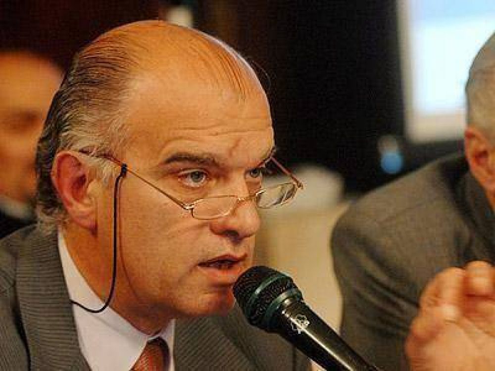 Grindetti critic� una eventual reelecci�n de D�az P�rez "por su falta de gesti�n�