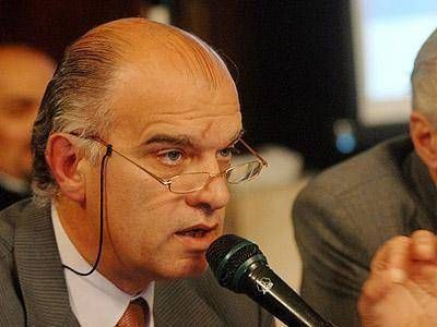 Grindetti critic� una eventual reelecci�n de D�az P�rez "por su falta de gesti�n�