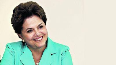 Dilma llega con apoyo al pa�s, pero tambi�n marca diferencias