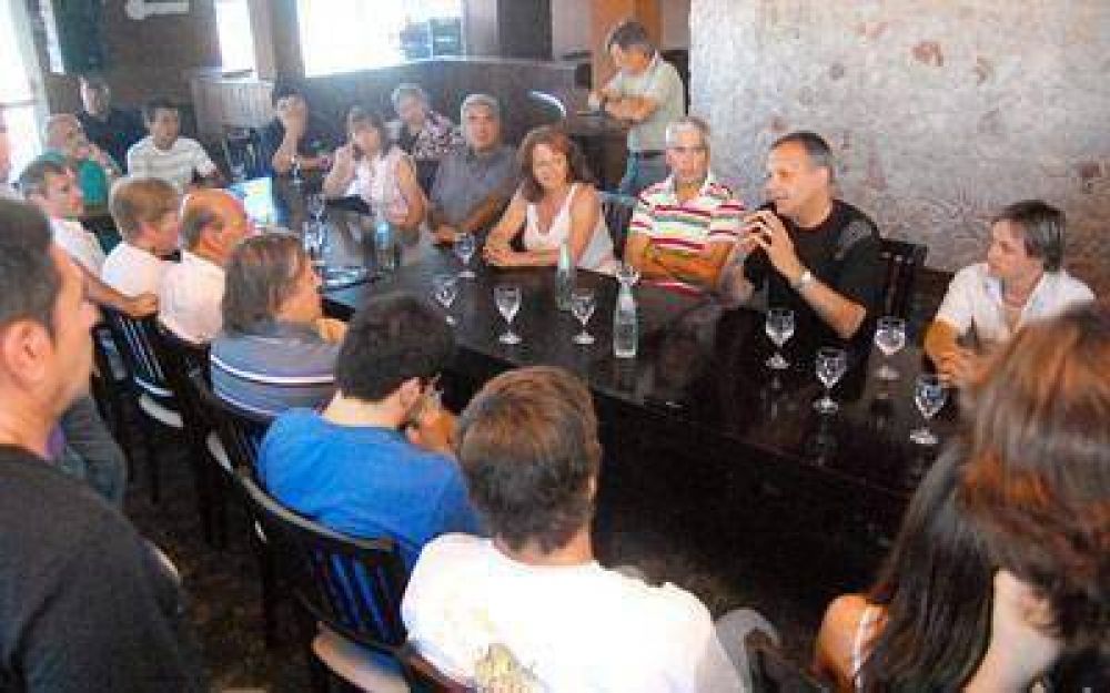 Buzzi se comprometi� a seguir potenciando al sector tur�stico