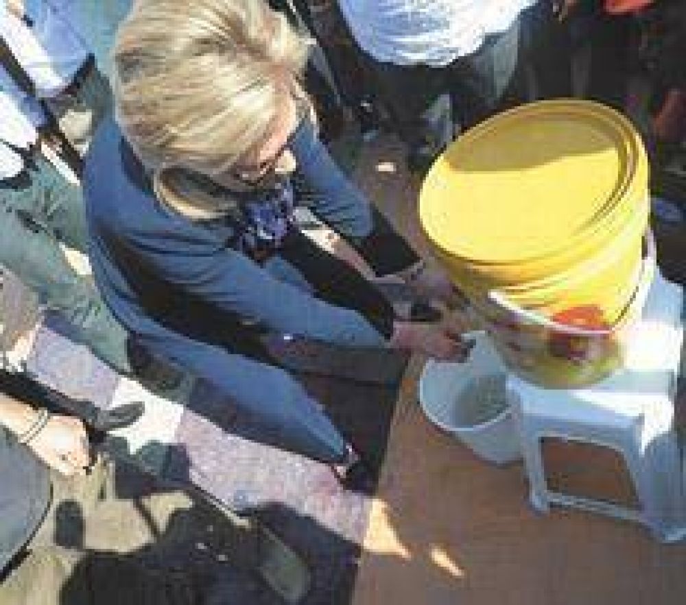 Hillary llev� a Hait� el mensaje de Obama
