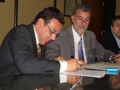 El concejal Coria recibe reclamos ante el vencimiento de la concesion de la recoleccion de residuos a la CEZ