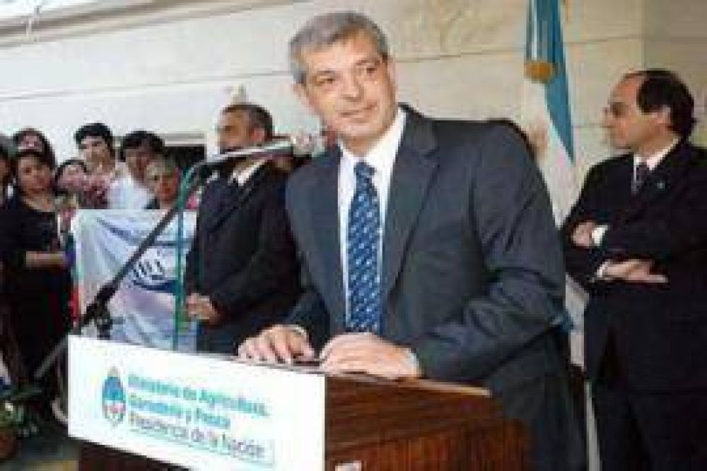 Dom�nguez recibe a Feito en su despacho del Ministerio