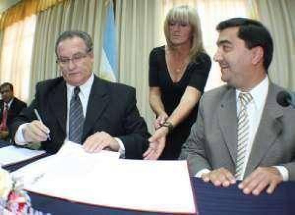 Rojas pide un hospital en Rawson y el giojismo duda