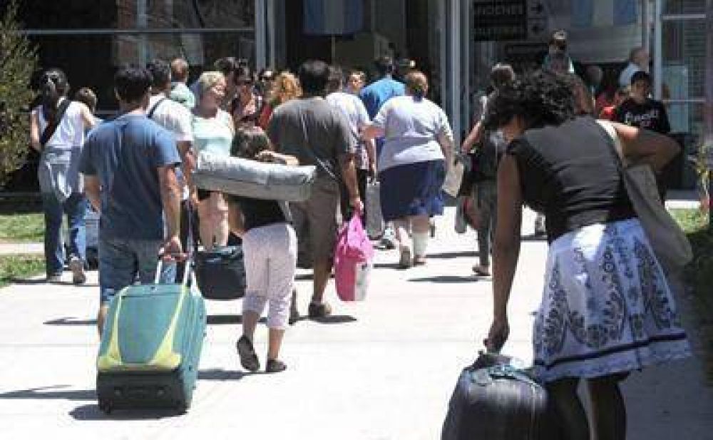 Miles de turistas le pusieron punto final a sus vacaciones