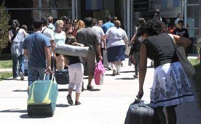 Miles de turistas le pusieron punto final a sus vacaciones