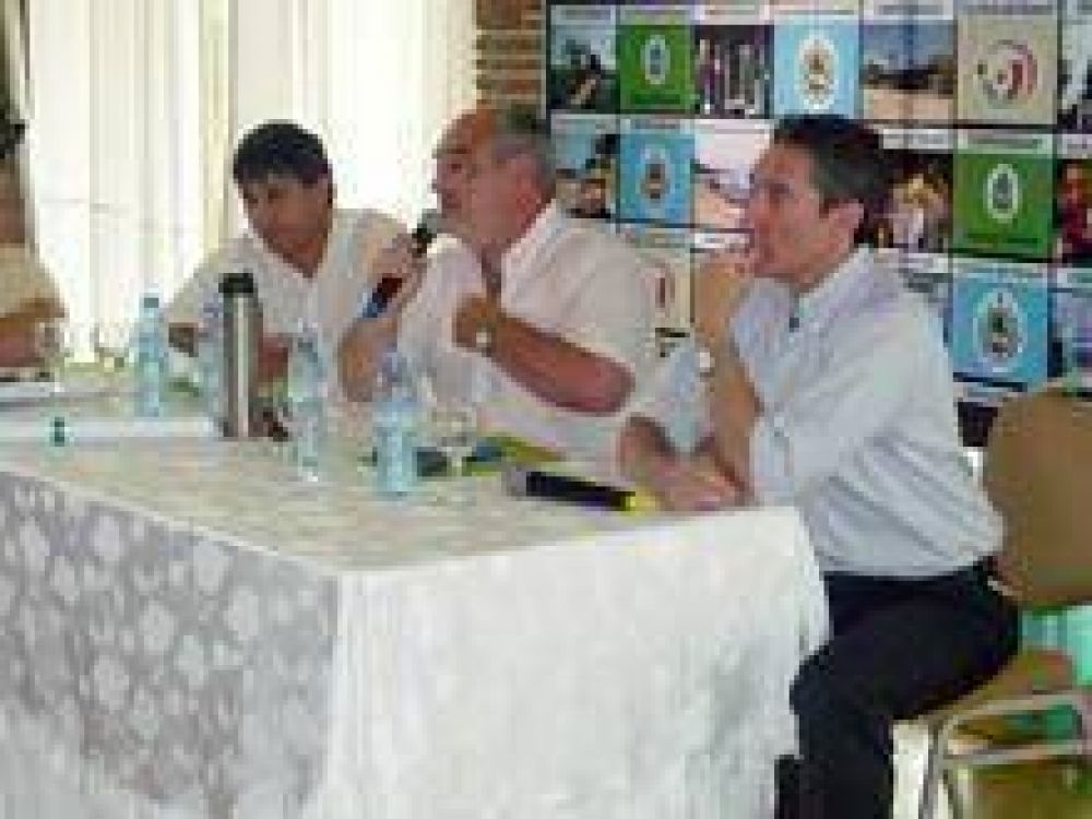 Colombi coincide con el PJ: los intendentes tendr�n un papel importante en estas elecciones