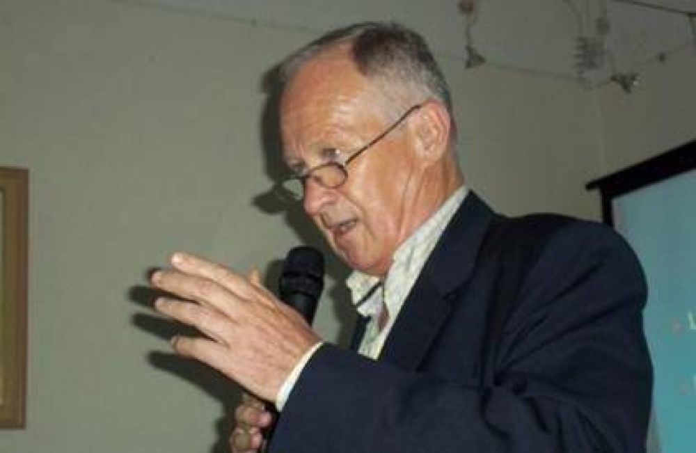 Lamberto realiz� una caravana de campa�a