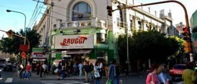 Macri desaloja la escuela "shopping"