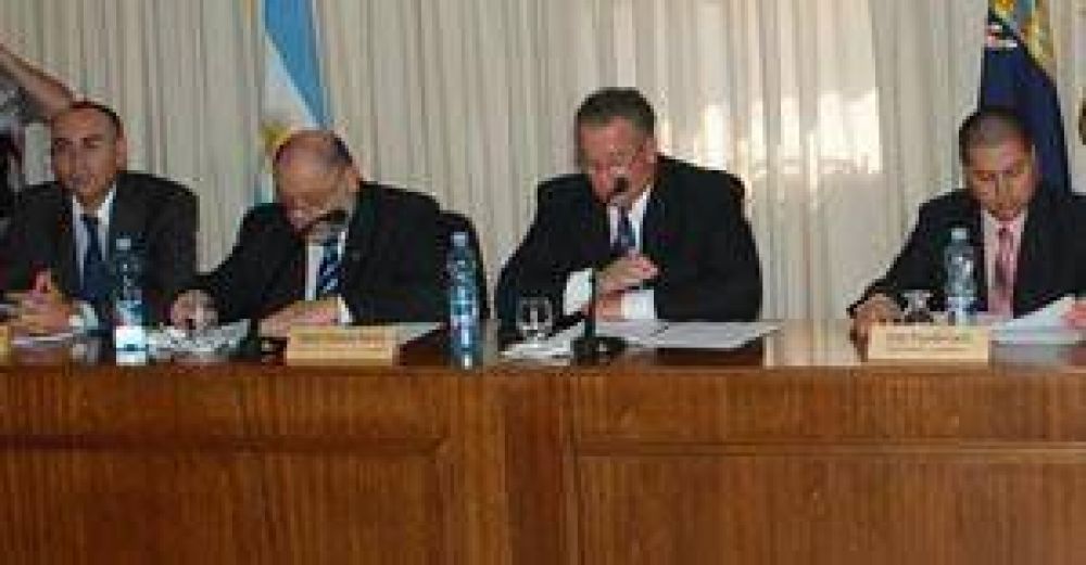 Rojas pidi� por la independencia econ�mica y pol�tica de Rawson 