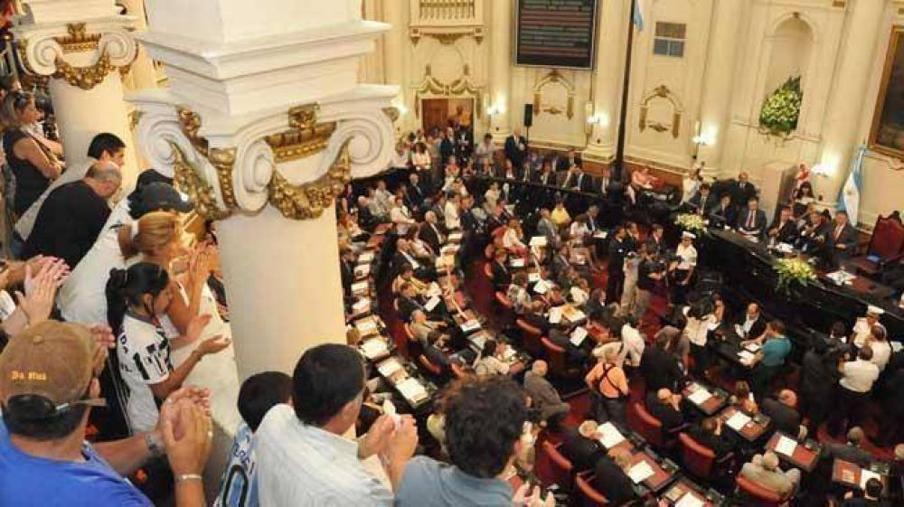 Schiaretti exalt� su gesti�n sin autocr�tica