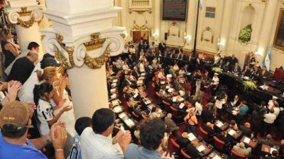 Schiaretti exalt� su gesti�n sin autocr�tica