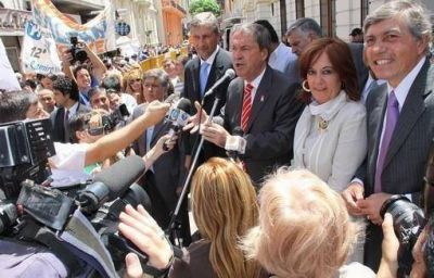 Schiaretti defendi� la obra p�blica y tom� distancia del gobierno nacional