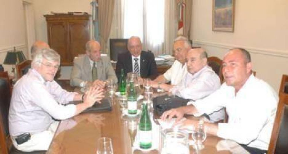 El gobierno provincial cit� el viernes a los gremios para discutir salarios