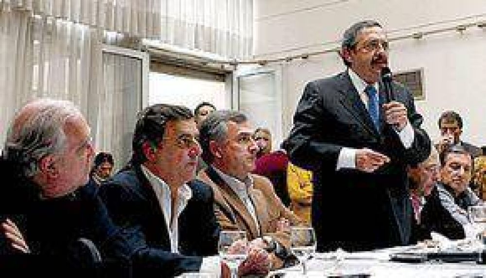 Lanzar�n en Salta la candidatura presidencial de Ricardo Alfons�n