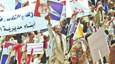 Bajo presi�n, el presidente de Yemen renunci� a la reelecci�n