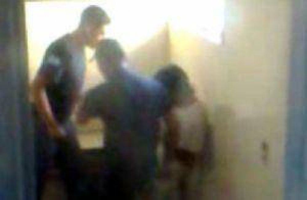 Detienen a penitenciarios por torturas en una c�rcel provincial