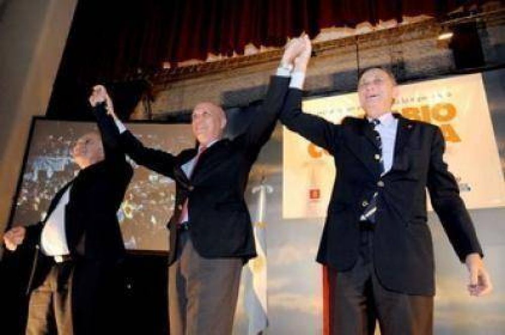 Binner lanz� a Bonfatti en Santa Fe