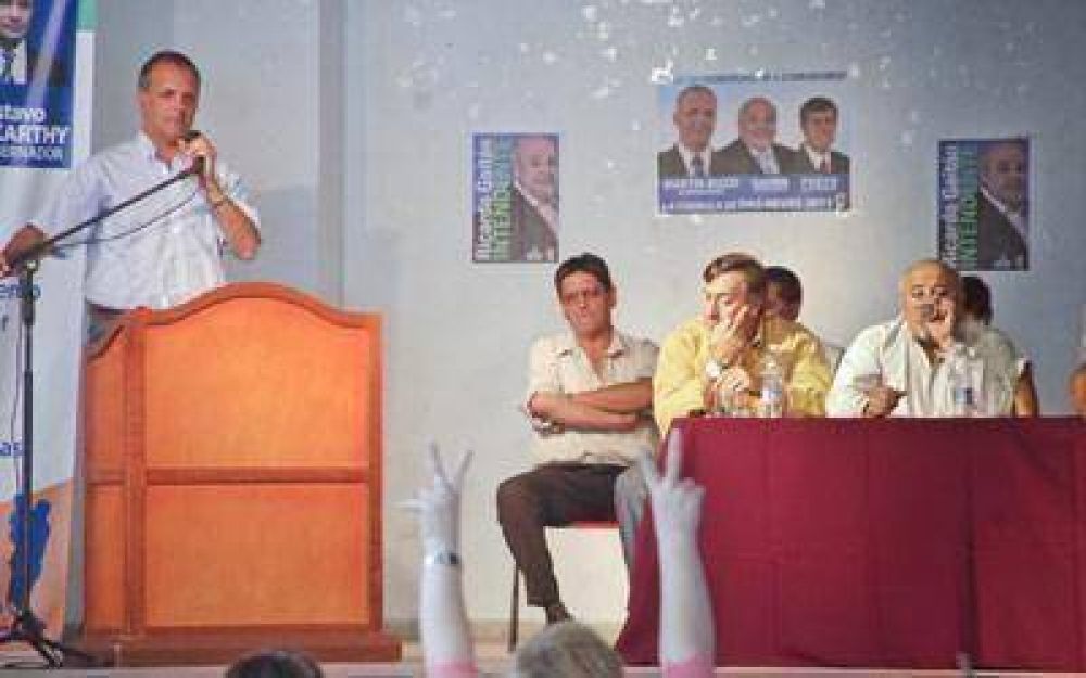 Buzzi remarc� el fortalecimiento de la familia en un encuentro de mujeres