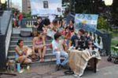 J�venes kirchneristas empiezan a incursionar en la pol�tica 