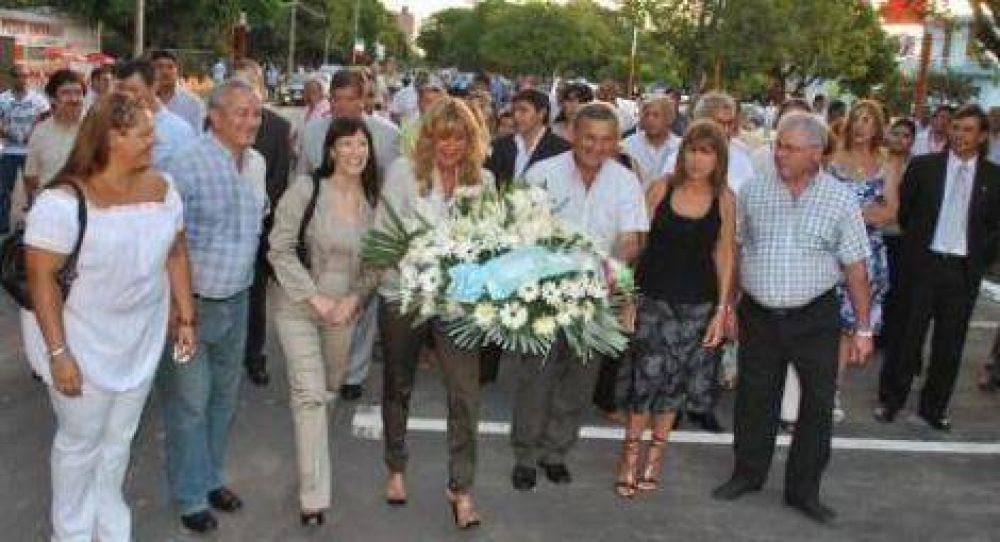 Ayala pidi� a los vecinos trabajar para la consolidaci�n de "la gran capital del Norte argentino"