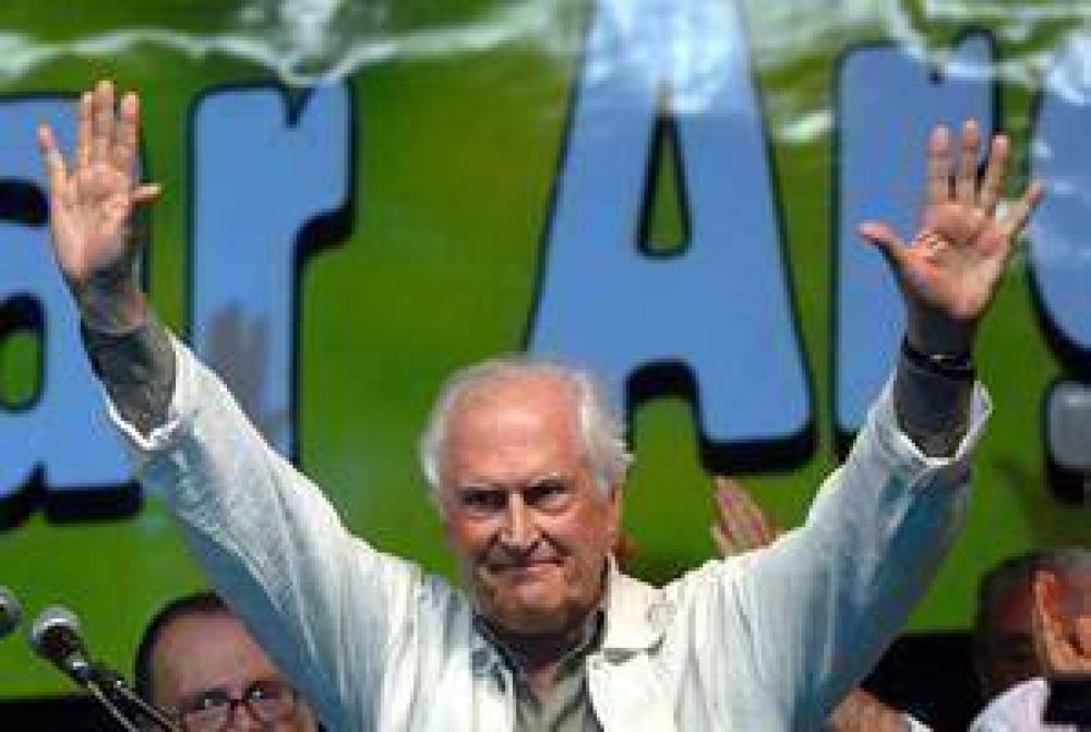 Pino Solanas desembarca en La Matanza 