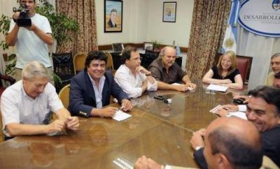 Alicia Kirchner se reuni� con intendentes del conurbano para coordinar programas sociales